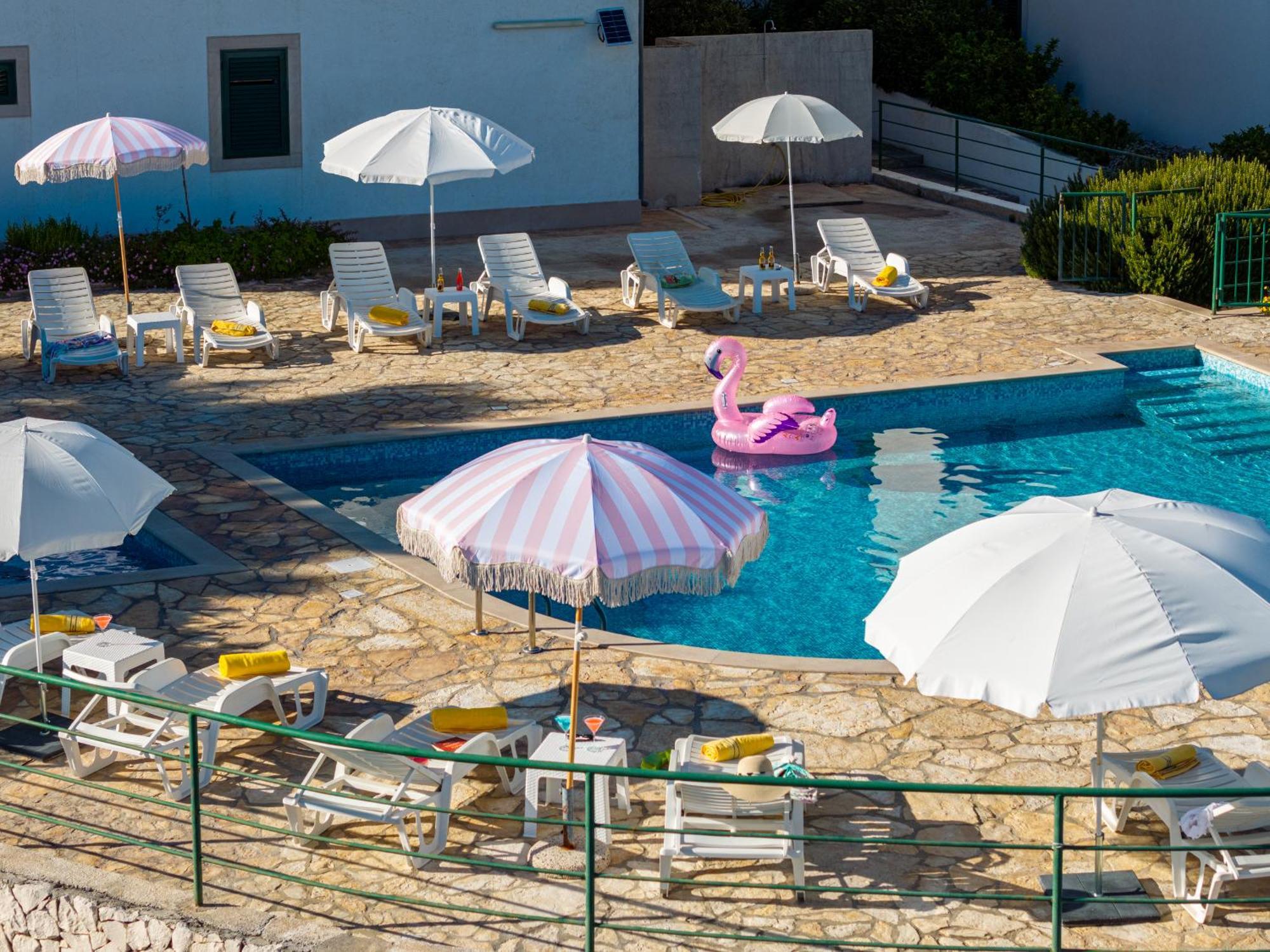 Apartment Milna - With Swimming Pool & Amazing Seaviews, Above Bijaka Beach Exterior photo